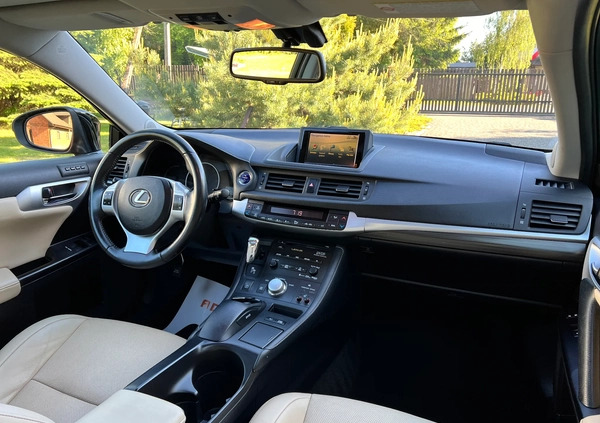 Lexus CT cena 49000 przebieg: 185000, rok produkcji 2012 z Puławy małe 352